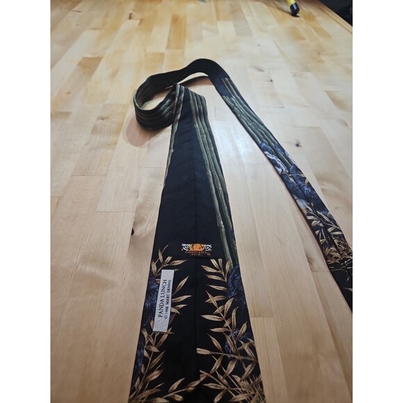 Endangered Species Vintage Panda Bear In Bamboo Tie 100% Silk - Picture 13 of 13